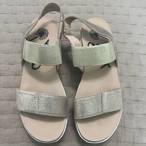 OTBT Gold wedge sandal